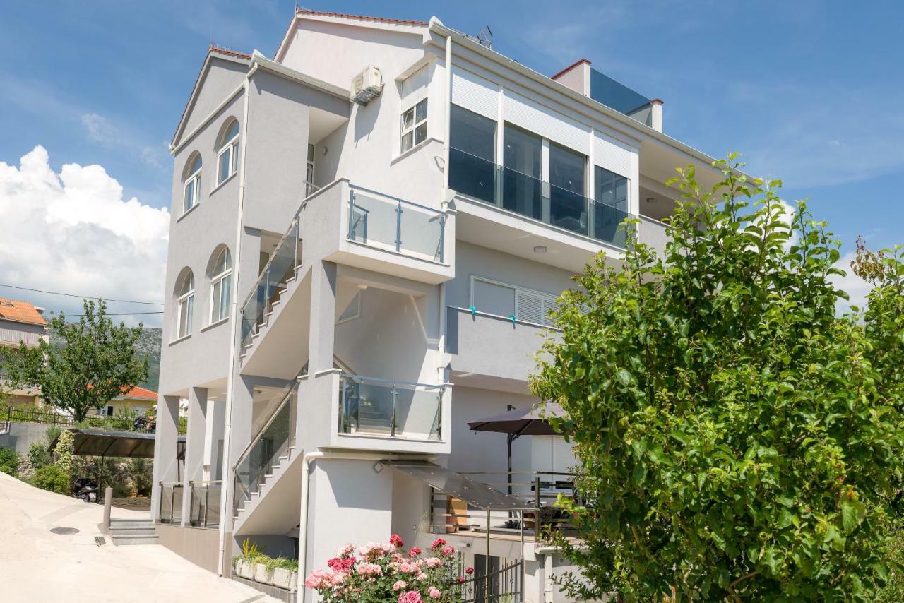 Apartments Kapo Kastela Exterior photo